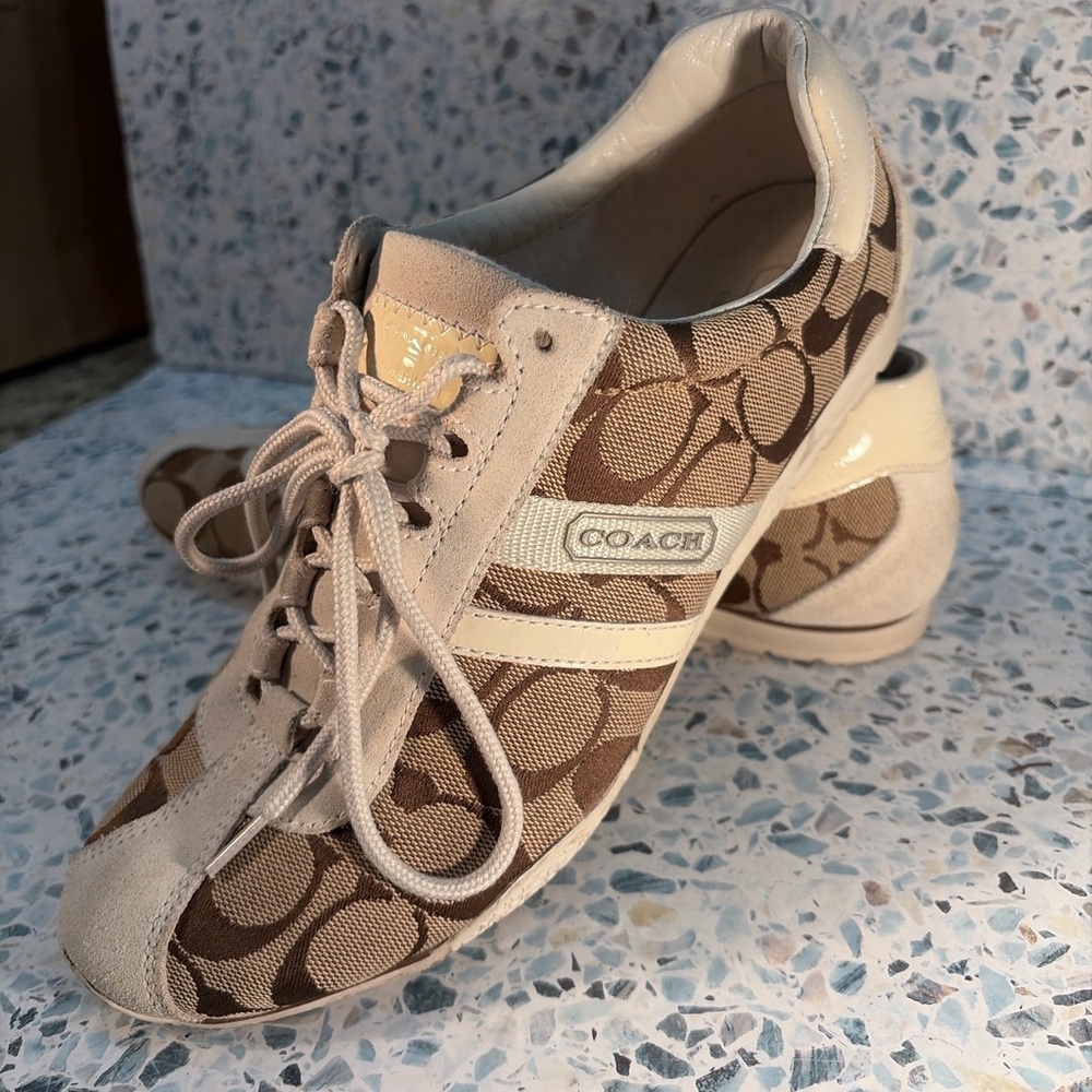 Coach Katelyn Signature Canvas Sneakers Tan Brown Lace Up Size 8.5 - Picture 3 of 7